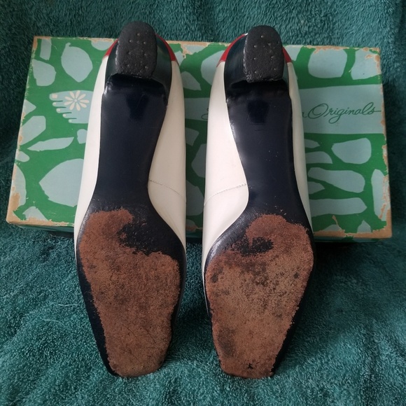 Vintage leather pumps - Picture 3 of 3